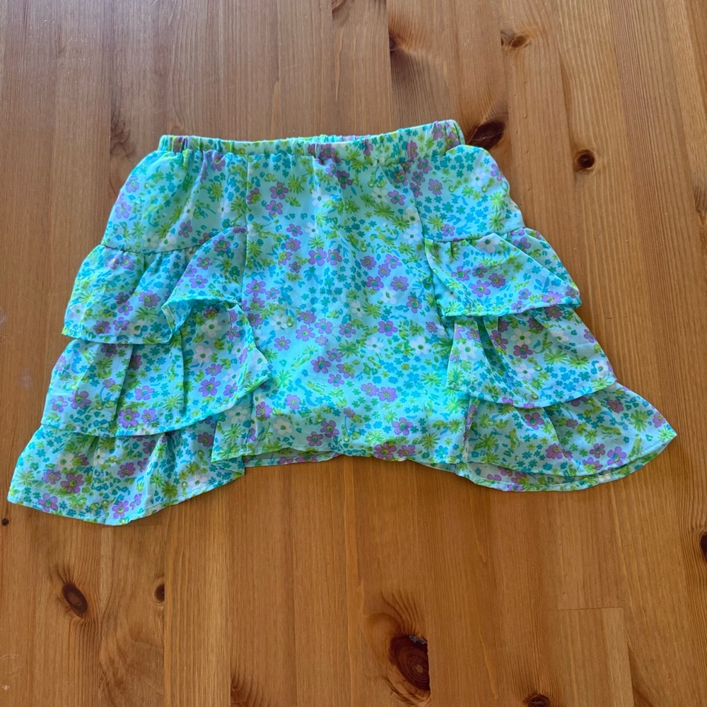 Ruffled floral mini skirt Skort with a cute pattern